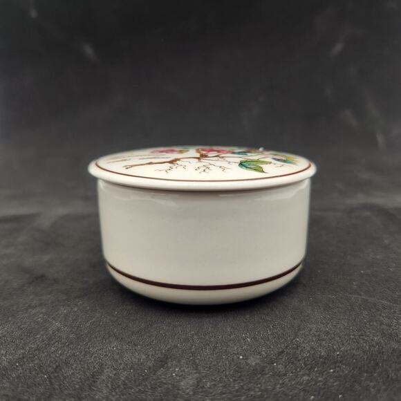 Villeroy & Boch Luxembourg Botanical Vaccinium Vitis-idaea Trinket Box w/Lid - Picture 3 of 4